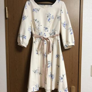 パターンフィオナ(PATTERN fiona)のPATTERN fiona 花柄フレアワンピース(ひざ丈ワンピース)