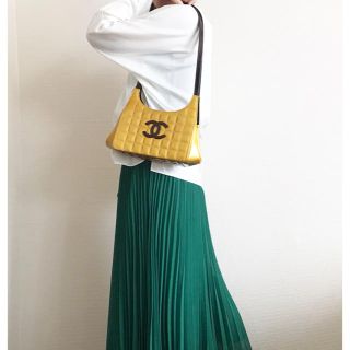 シャネル(CHANEL)のしろねこ☆様専用です♡シャネル チョコバー ショルダーバッグ(ショルダーバッグ)