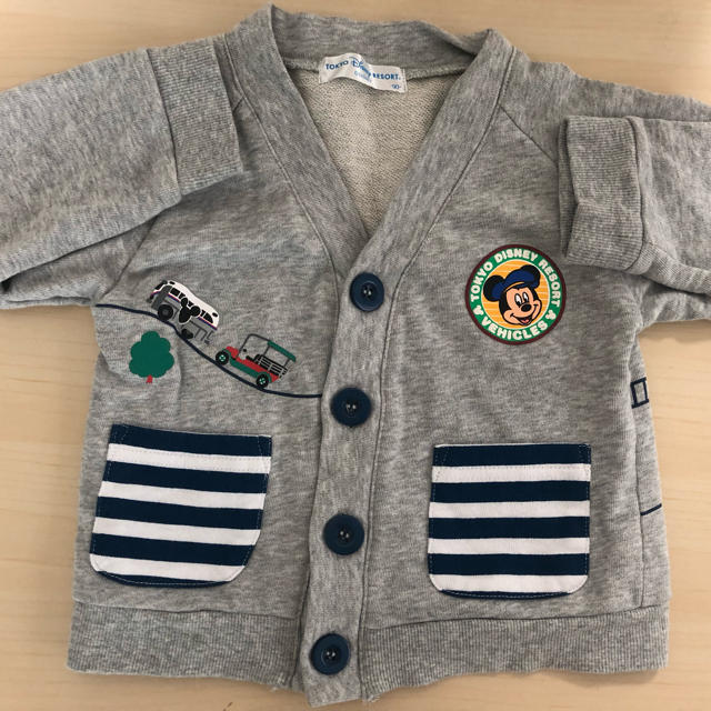 Disney(ディズニー)の東京ディズニーリゾートカーディガン90 キッズ/ベビー/マタニティのキッズ服男の子用(90cm~)(カーディガン)の商品写真