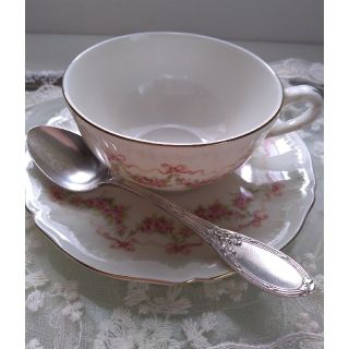 ロイヤルアルバート(ROYAL ALBERT)の専用！6本セット！リボンモチーフ　ティースプーンとアビランドNY  トリオ(食器)