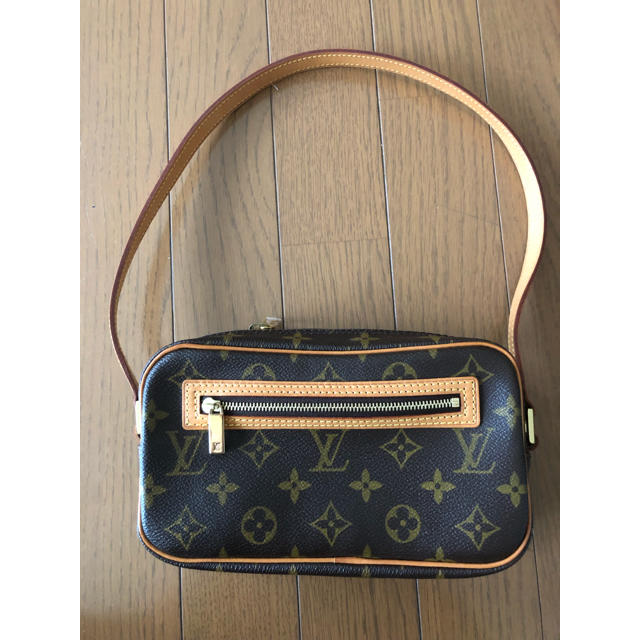 牛革LOUIS VUITTON　ルイヴィトン  ショルダーバッグ