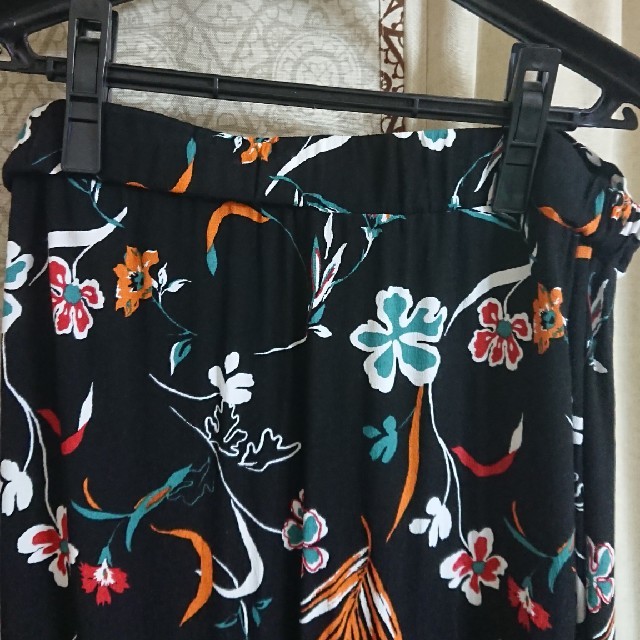 FOREVER 21(フォーエバートゥエンティーワン)のロングスカート(花柄)💞 レディースのスカート(ロングスカート)の商品写真