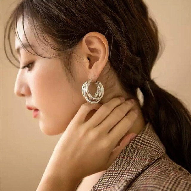 ◇インポートピアス◇再入荷SALE◇3連ワイドメタルフープピアス