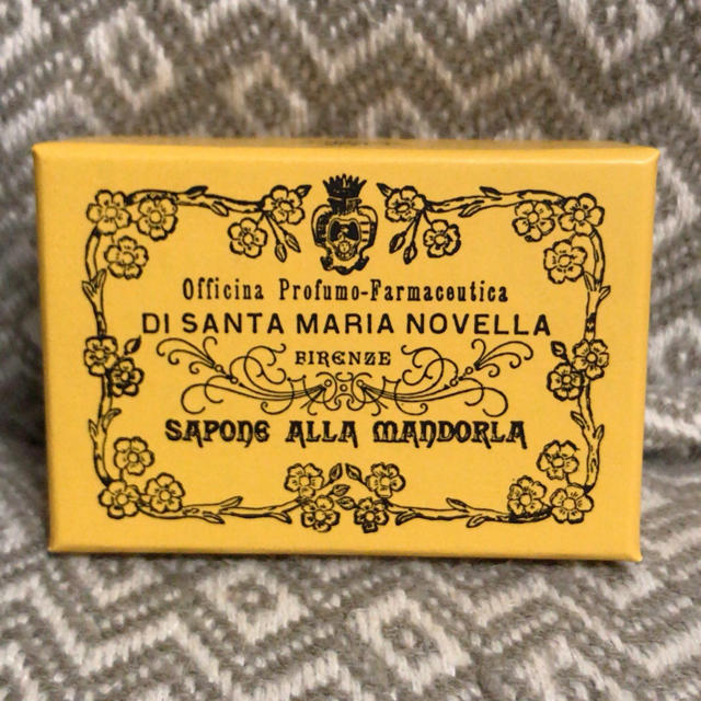 Santa Maria Novella(サンタマリアノヴェッラ)の【最終お値下げ】サンタ・マリア・ノヴェッラ アーモンドソープ コスメ/美容のボディケア(ボディソープ/石鹸)の商品写真