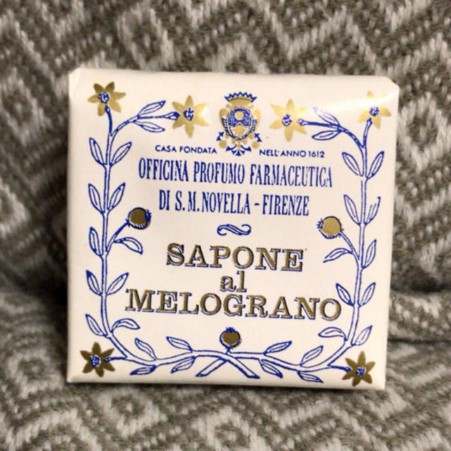 Santa Maria Novella(サンタマリアノヴェッラ)のサンタ・マリア・ノヴェッラ ザクロソープ トワレットサイズ コスメ/美容のボディケア(ボディソープ/石鹸)の商品写真