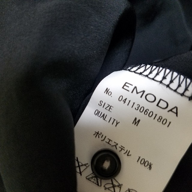 EMODA(エモダ)の専用ページです。3点おまとめEMODA レディースのトップス(シャツ/ブラウス(半袖/袖なし))の商品写真