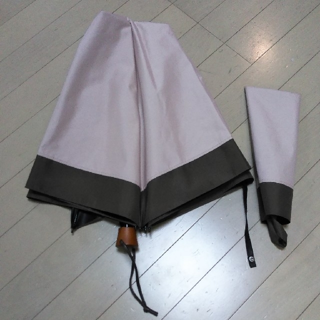【nobu様専用】サンバリア 3段折傘 レディースのファッション小物(傘)の商品写真