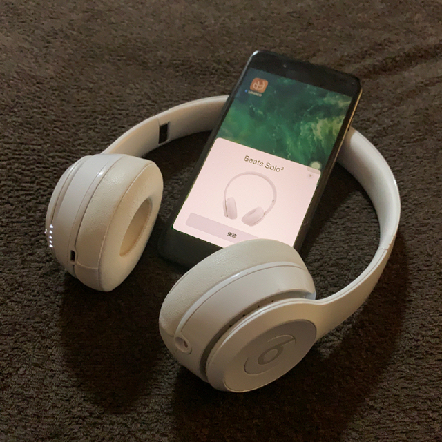 Beats by Dr Dre(ビーツバイドクタードレ)の大人気Beats solo3 WirelessBTSテヒョン愛用ヘッドホンケース スマホ/家電/カメラのオーディオ機器(ヘッドフォン/イヤフォン)の商品写真