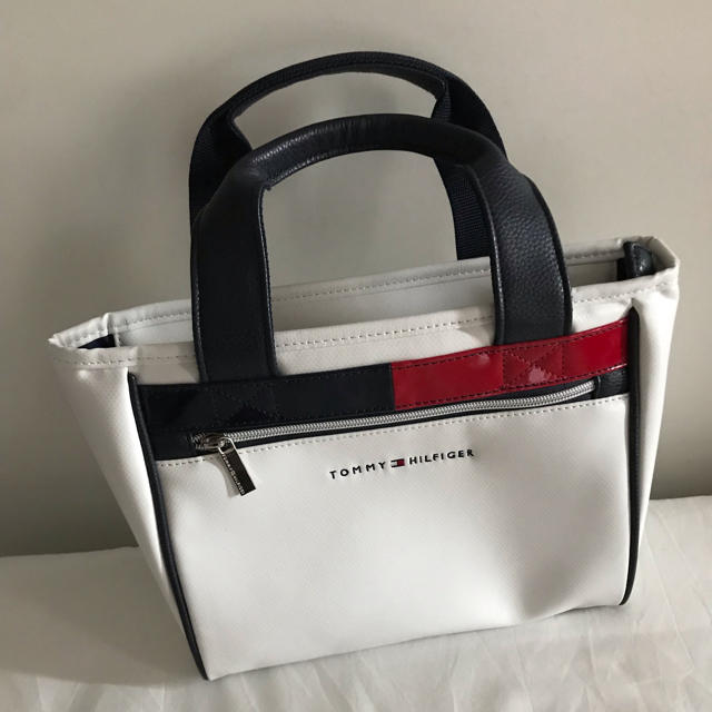 TOMMY HILFIGER - ラウンドバッグの通販 by はる｜トミーヒルフィガー