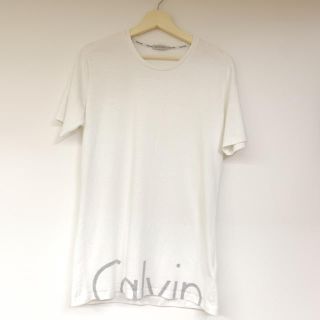 カルバンクライン(Calvin Klein)のCalvin Klein ホワイトTシャツ(Tシャツ/カットソー(半袖/袖なし))