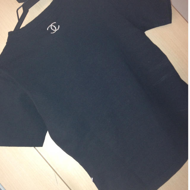 CHANEL カメリア刺繍Tシャツ(S〜M) CHANEL - シャネル。カメリア刺繍Tシャツ。の通販 by takazu's