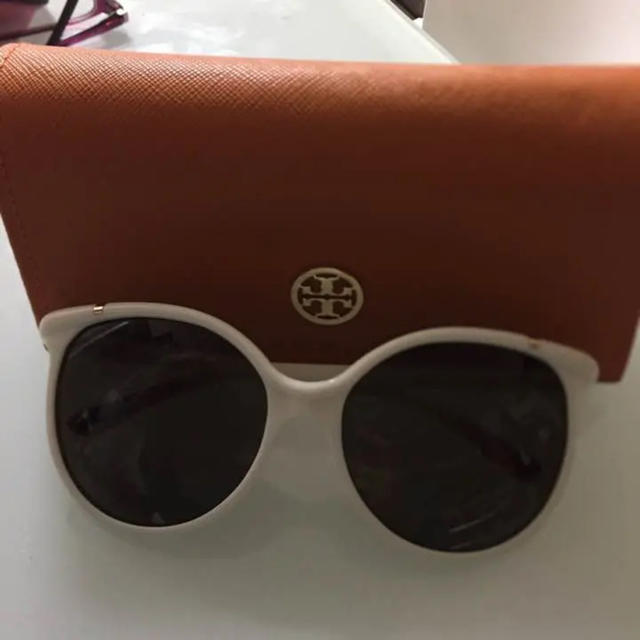 Tory Burch(トリーバーチ)のトリーバーチサングラス レディースのファッション小物(サングラス/メガネ)の商品写真