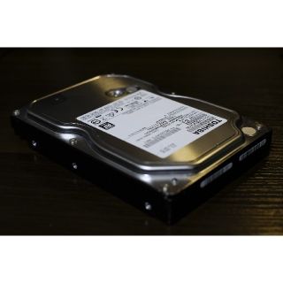 トウシバ(東芝)のほぼ新品 TOSHIBA HDD DT01ACA200 2TB (PCパーツ)