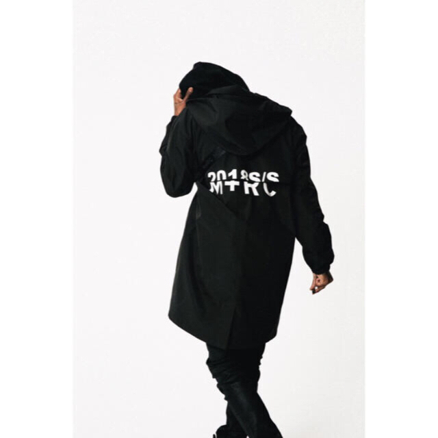 OFF-WHITE(オフホワイト)のm+rc オーバーコート メンズのジャケット/アウター(ナイロンジャケット)の商品写真