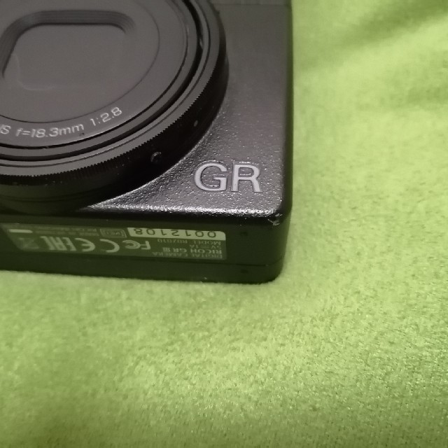 RICOH(リコー)のRicoh GR3_中古美品、元箱、保証書・レシート有 スマホ/家電/カメラのカメラ(コンパクトデジタルカメラ)の商品写真