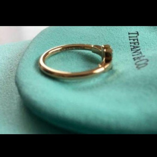 Tiffany & Co.(ティファニー)の最低お値引き♡ Tiffany T ワイヤー リング レディースのアクセサリー(リング(指輪))の商品写真