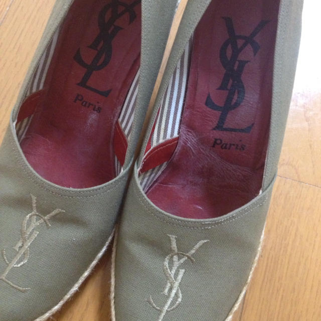 Saint Laurent(サンローラン)のパンプス♡Yves saint Laul レディースの靴/シューズ(ハイヒール/パンプス)の商品写真