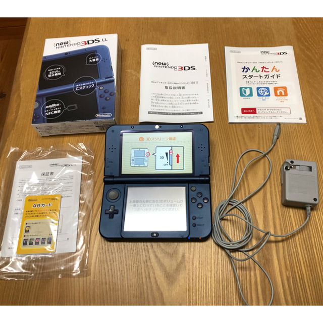 NEWニンテンドー3DS（充電器+箱+説明書+ARカード）