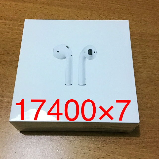 Apple - MV7N2J/A アップル AirPods with Charging Case