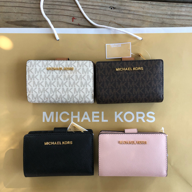 Michael Kors(マイケルコース)のマイケルコース 二つ折り財布 4色 レディースのファッション小物(財布)の商品写真