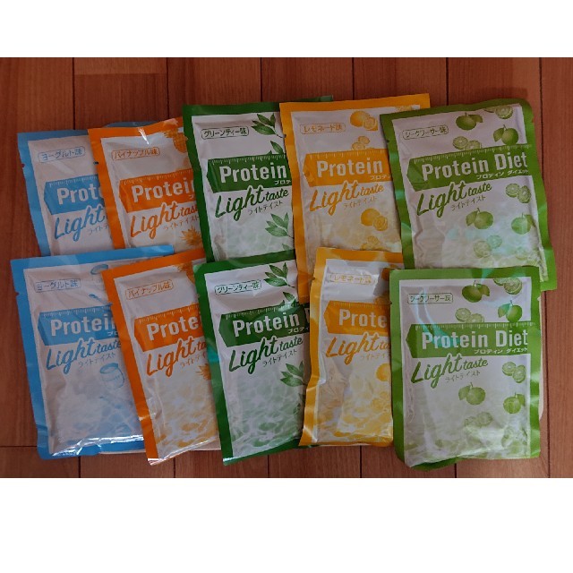 DHC(ディーエイチシー)のプロテインダイエット ライトテイスト10袋+1袋 コスメ/美容のダイエット(ダイエット食品)の商品写真