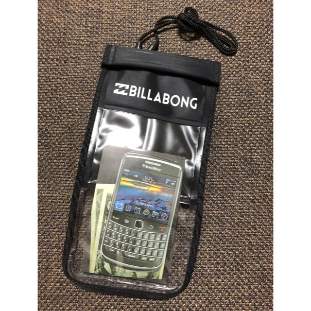 billabong(ビラボン)のBILLABONG 防水スマホケース ビラボン スマホ/家電/カメラのスマホアクセサリー(モバイルケース/カバー)の商品写真