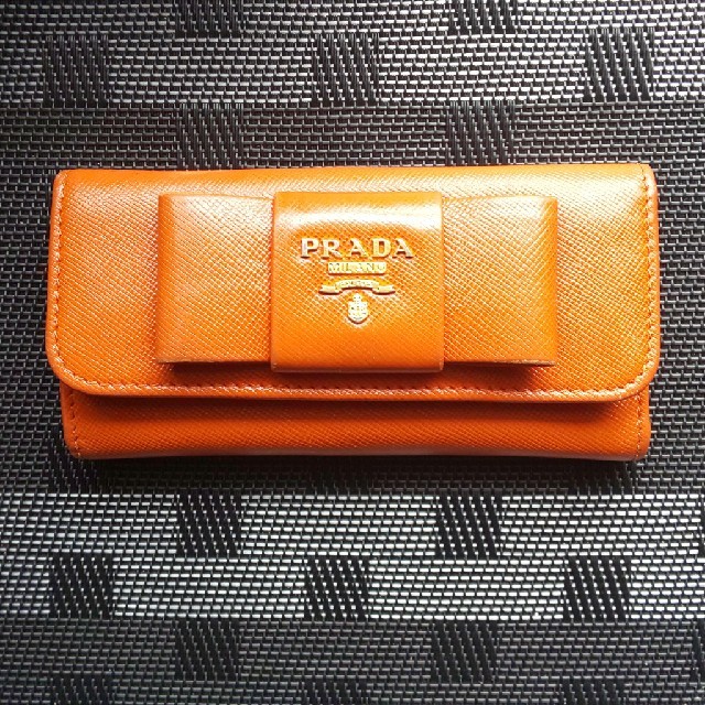 PRADA(プラダ)のポム子様専用。プラダキーケースセット レディースのファッション小物(キーケース)の商品写真