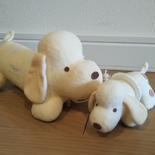 ファミリア Playgro オルゴール付き親子の犬のおもちゃ タオル地