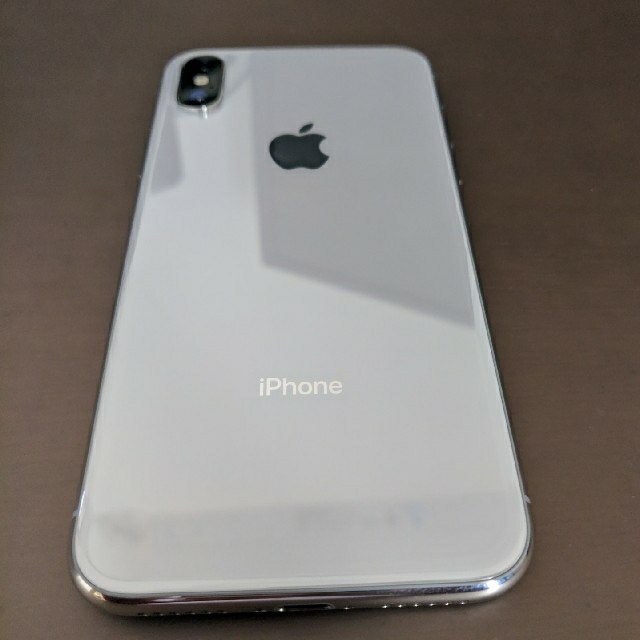 iPhone X White 64 GB docomo商品の状態目立った傷や汚れなし