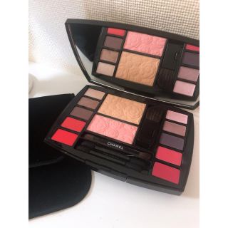 CHANELシャネル トラベルメイクアップパレットアーモニードカメリア限定品
