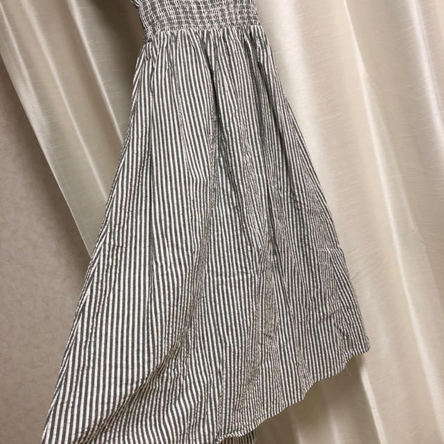 ZARA(ザラ)のZARA オフショルワンピース XS レディースのワンピース(ロングワンピース/マキシワンピース)の商品写真