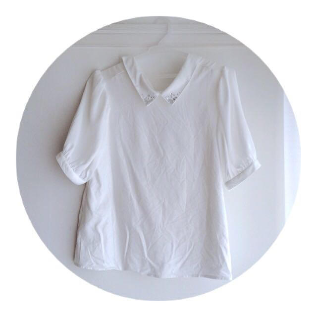 ViS(ヴィス)のビジューつきYシャツ✱ レディースのトップス(Tシャツ(半袖/袖なし))の商品写真