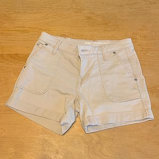 ギャップ(GAP)のGAP ＊淡いピンクのデニム＊ショートパンツ＊サイズ 00(ショートパンツ)