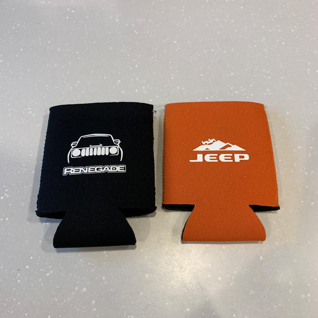 Jeep(ジープ)のJeep ペットボトルカバー インテリア/住まい/日用品の日用品/生活雑貨/旅行(日用品/生活雑貨)の商品写真