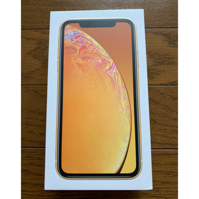 Apple(アップル)のiPhone XR 64G イエロー 新品 (simロック解除済) スマホ/家電/カメラのスマートフォン/携帯電話(スマートフォン本体)の商品写真