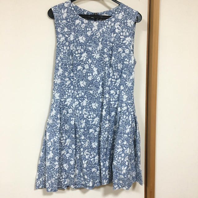 GAP(ギャップ)のGAPブルー花柄ノースリワンピ👗 レディースのワンピース(ミニワンピース)の商品写真