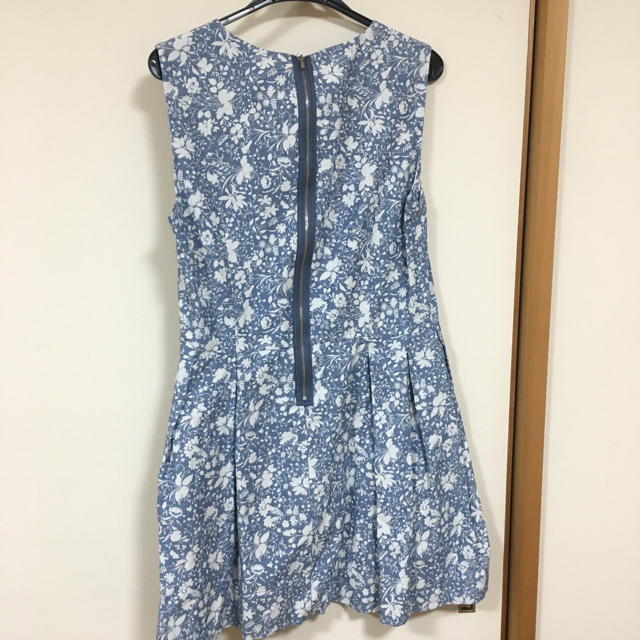 GAP(ギャップ)のGAPブルー花柄ノースリワンピ👗 レディースのワンピース(ミニワンピース)の商品写真