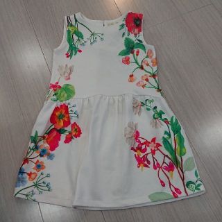 ザラキッズ(ZARA KIDS)のZARA キッズ 花柄ワンピース 130(ワンピース)