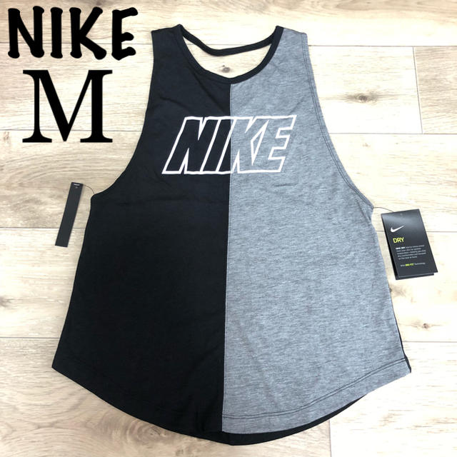 NIKE(ナイキ)のM ナイキ タンクトップ レーサーバック レーサーバックデザイン 黒 グレー   レディースのトップス(タンクトップ)の商品写真