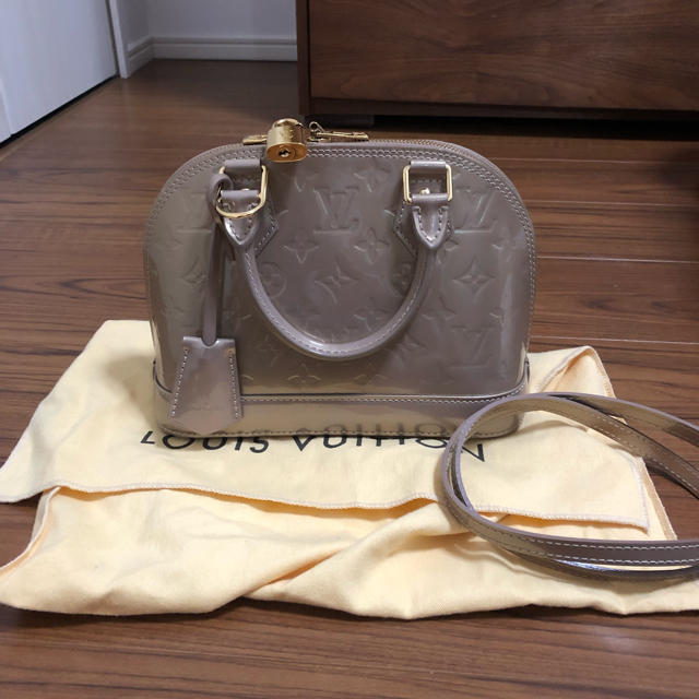 注目ブランドのギフト LOUIS VUITTON - 美品 ルイヴィトン ヴェルニ