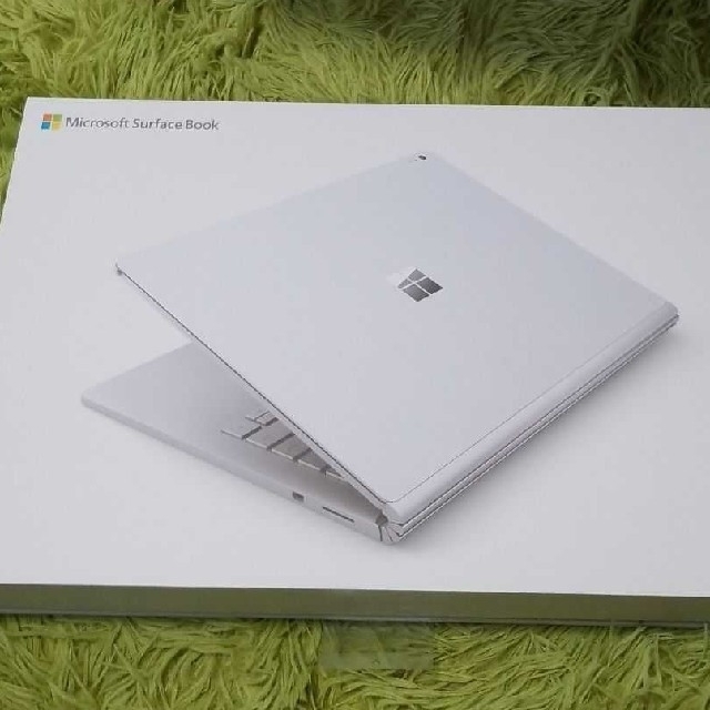 Microsoft - Surface Book (8GB / 256GB / i5 / GPU)