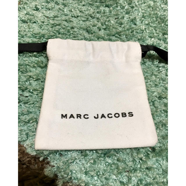 MARC JACOBS(マークジェイコブス)のマークジェイコブス巾着袋 レディースのファッション小物(ポーチ)の商品写真