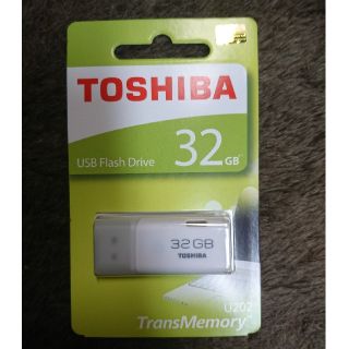 トウシバ(東芝)のTOSHIBA USBメモリ 32GB(PC周辺機器)