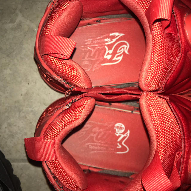 Reebok(リーボック)のReebok ポンプフューリー RED メンズの靴/シューズ(スニーカー)の商品写真