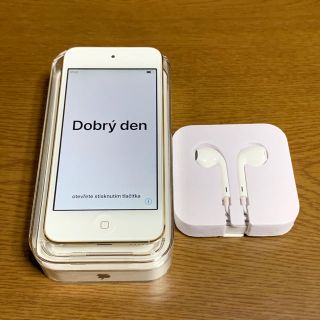 アイポッドタッチ(iPod touch)のiPod touch 2015年モデル 32GB ゴールド。初期化済み。(ポータブルプレーヤー)