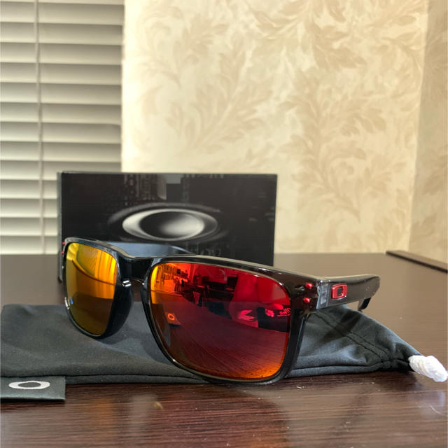 Oakley(オークリー)のOAKLEY 男女兼用 サングラス メンズのファッション小物(サングラス/メガネ)の商品写真