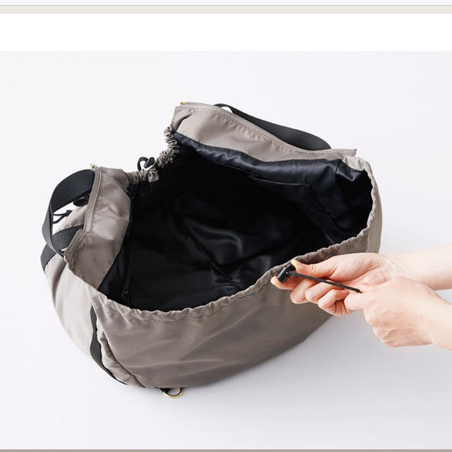 FELISSIMO(フェリシモ)のフェリシモ レジカゴリュック グレー新品 レディースのバッグ(かごバッグ/ストローバッグ)の商品写真
