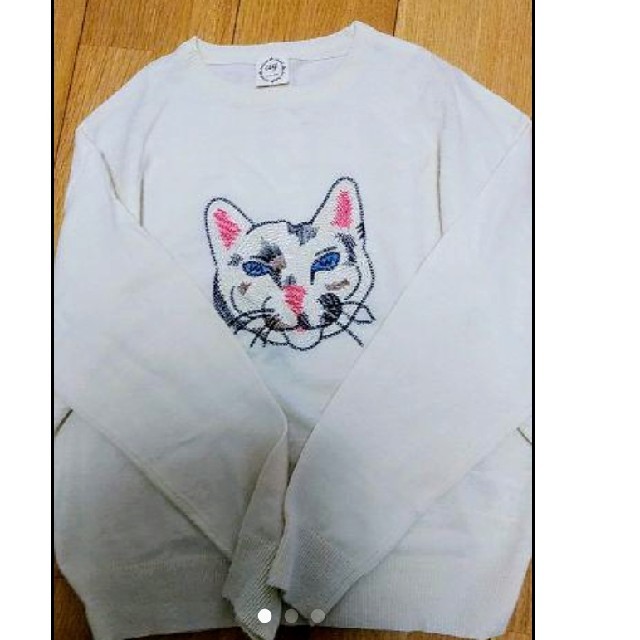 aquagirl(アクアガール)のアクアガール⭐猫の刺繍　ニット　セーター　美品⭐ レディースのトップス(ニット/セーター)の商品写真