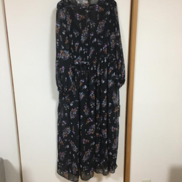 H&M(エイチアンドエム)の専用！H&M 美品花柄ワンピ💐 レディースのワンピース(ロングワンピース/マキシワンピース)の商品写真