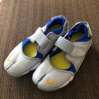 ナイキ(NIKE)のナイキ エアリフト シルバー(サンダル)